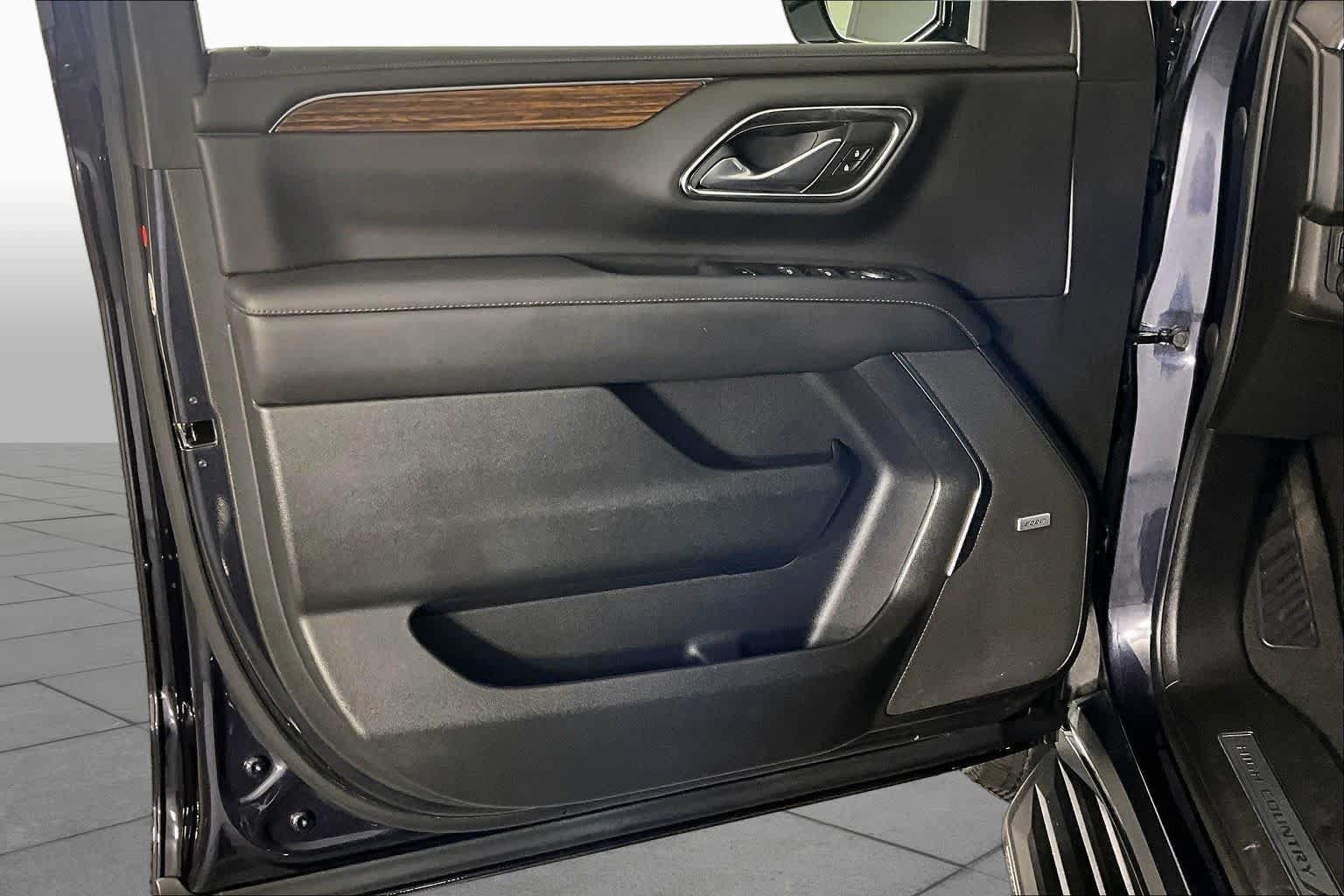 Used 2022 Chevrolet Tahoe High Country AWD/4WD image 38