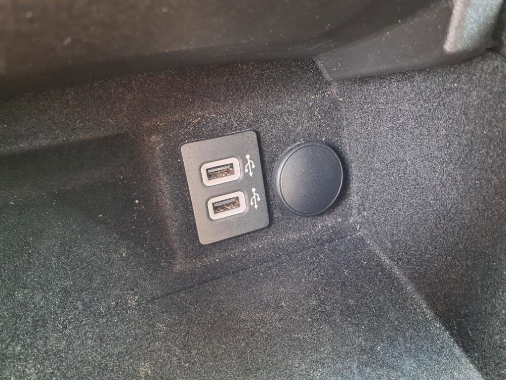 Used 2017 Lincoln Continental Reserve w/ Technology Package image 15