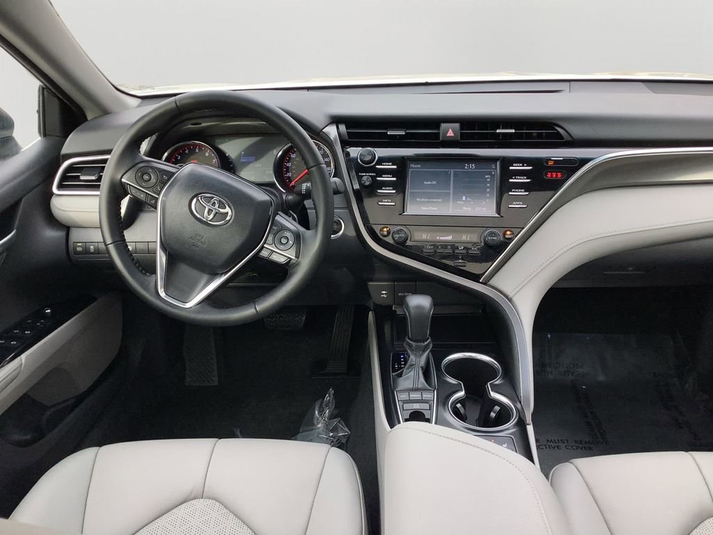 Used 2018 Toyota Camry XSE image 17