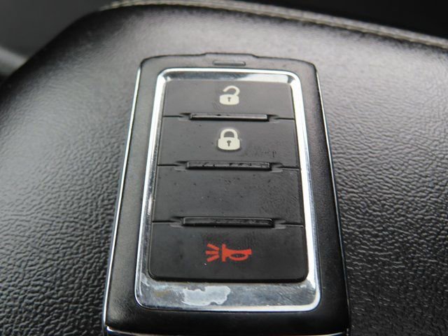 Used 2023 Jeep Grand Cherokee Laredo image 39