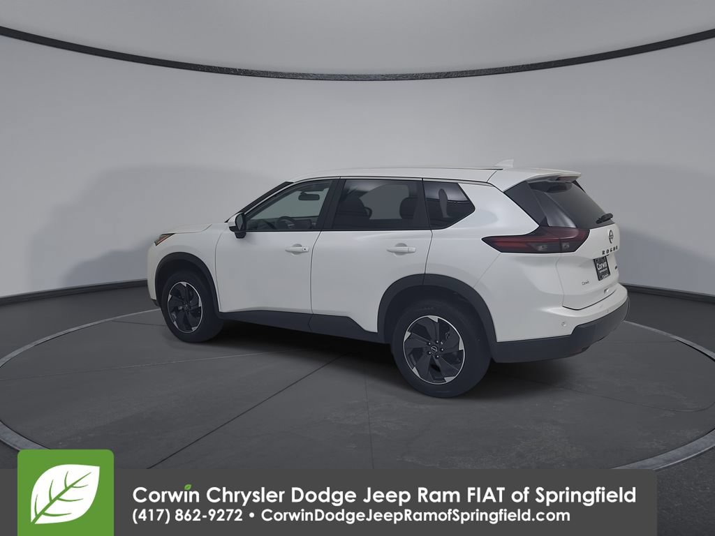 Used 2025 Nissan Rogue SV AWD/4WD image 10
