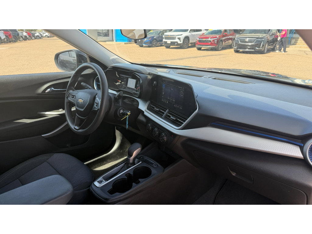Certified 2024 Chevrolet Trax LS w/ LS Convenience Package FWD image 12