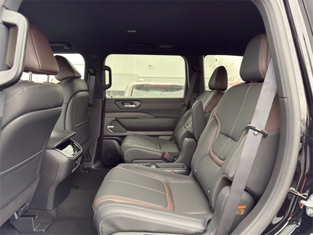 New 2025 Nissan Armada SL w/ Captain's Chari Seat Package image 7