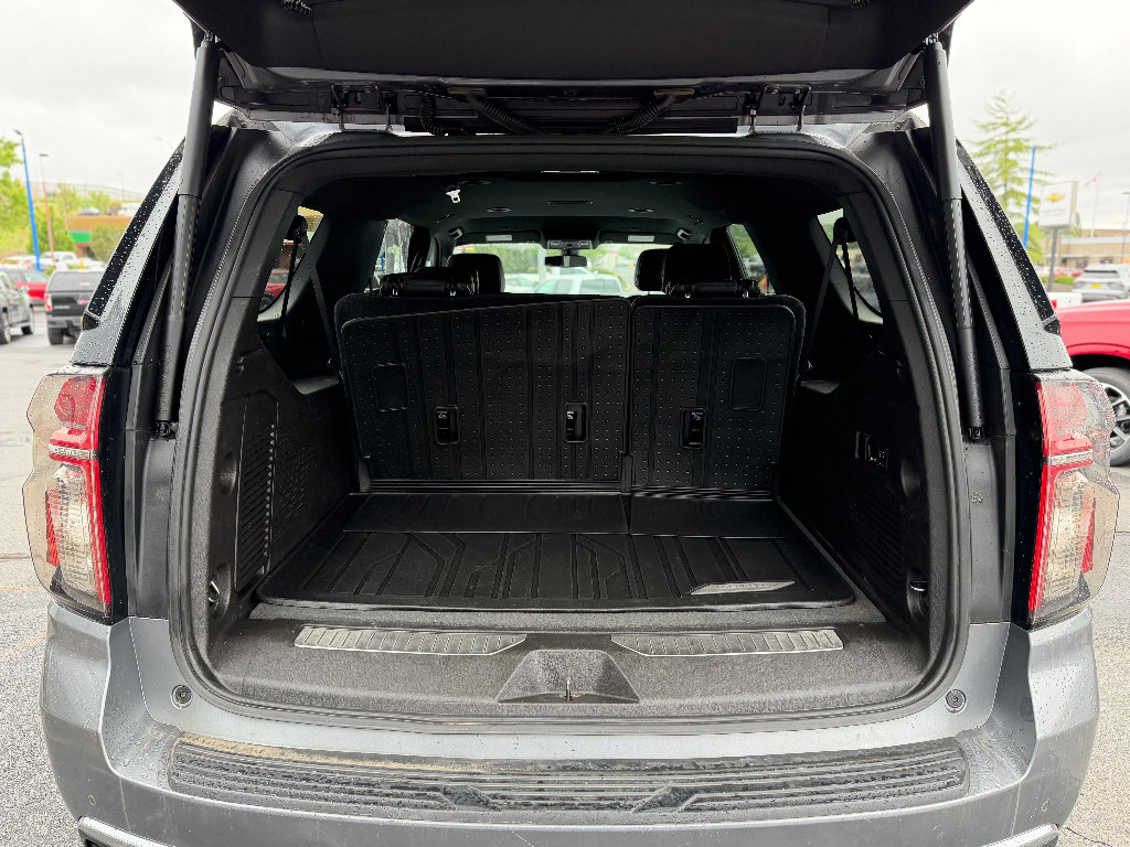 Used 2021 Chevrolet Suburban Premier AWD/4WD image 21