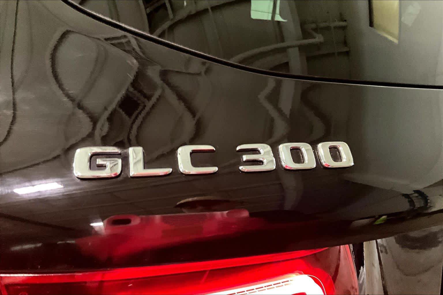 Used 2020 Mercedes-Benz GLC 300 4MATIC image 10