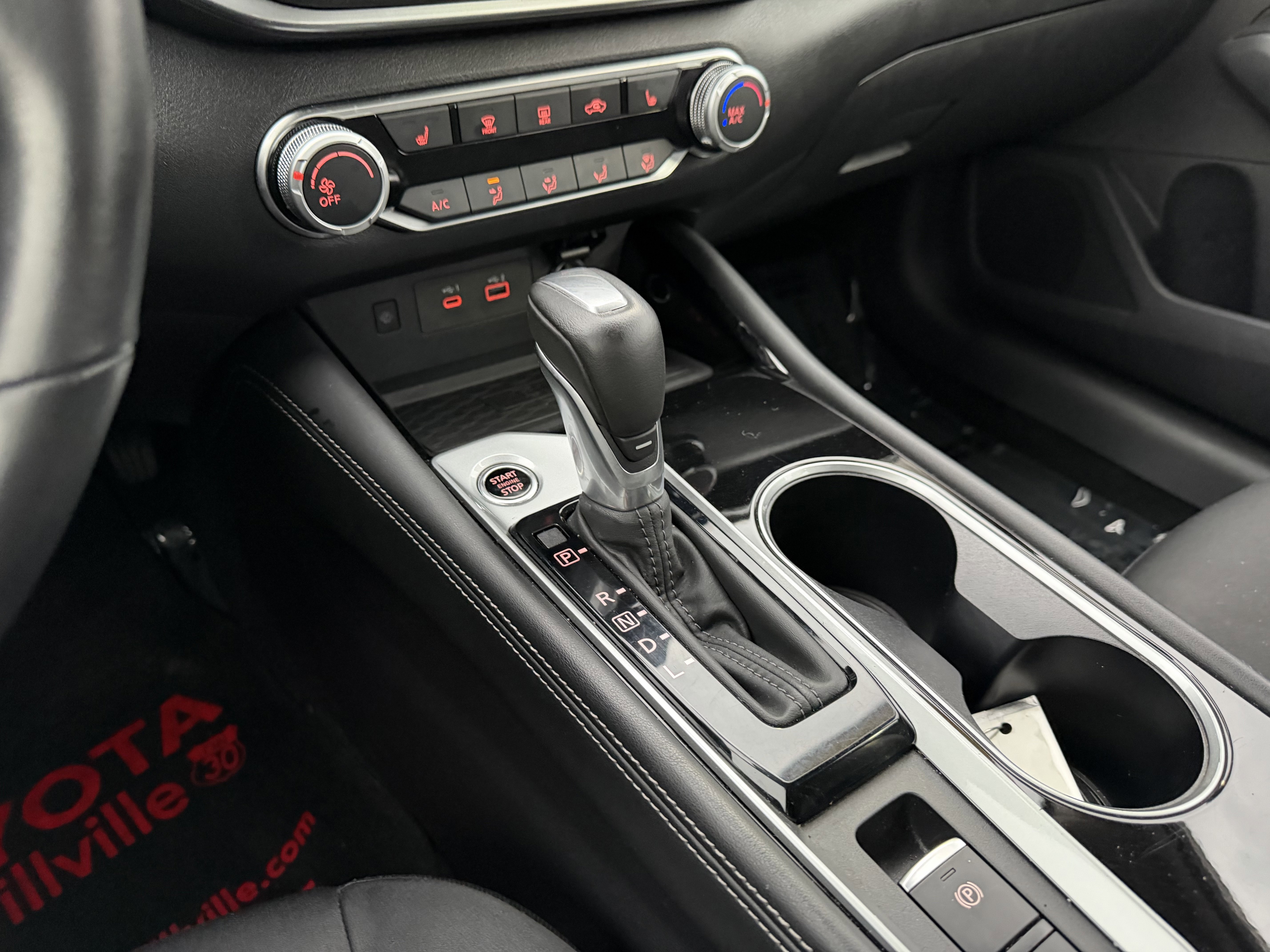 Used 2024 Nissan Altima 2.5 SV w/ SV Premium Package image 19