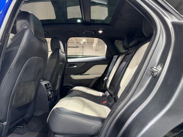 Used 2020 Jaguar F-PACE R-Sport image 13