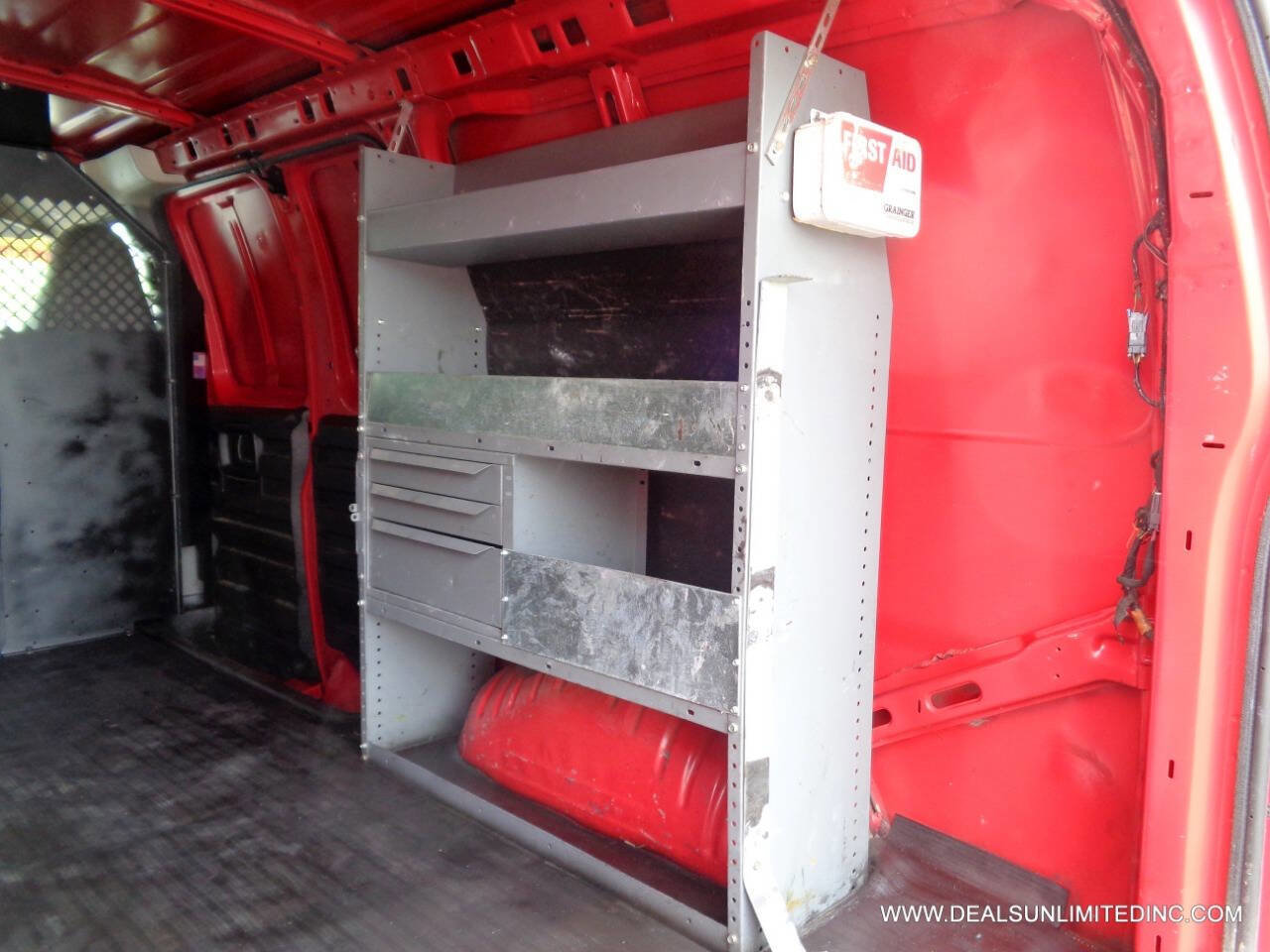 Used 2017 Chevrolet Express 2500 RWD image 19