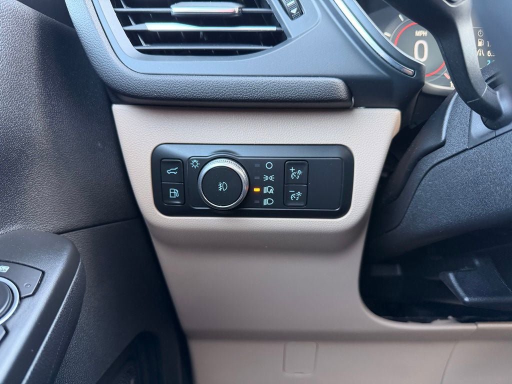 Used 2022 Ford Escape Titanium AWD/4WD image 25