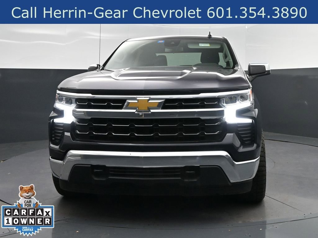 Used 2023 Chevrolet Silverado 1500 LT AWD/4WD image 10
