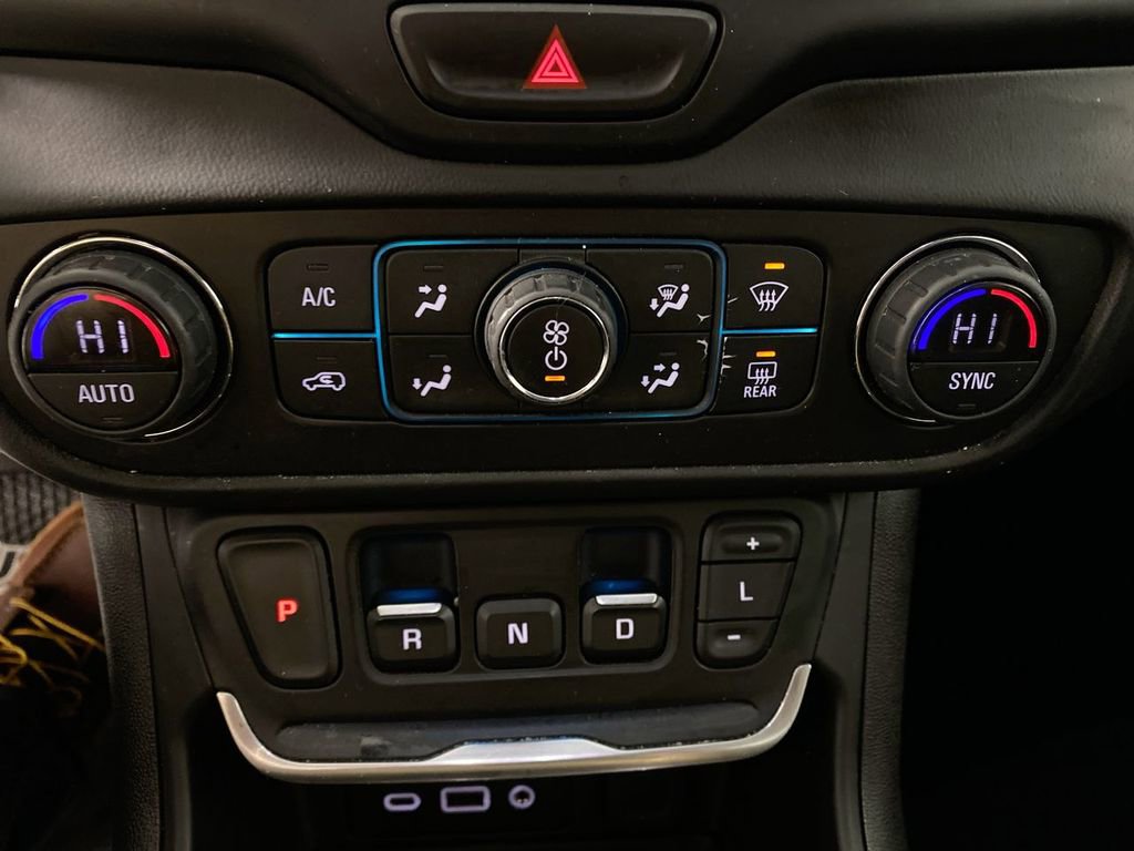 Used 2021 GMC Terrain SLT w/ Infotainment Package II image 18