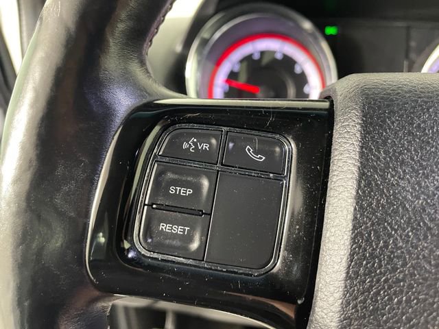 Used 2015 Dodge Grand Caravan SXT image 10