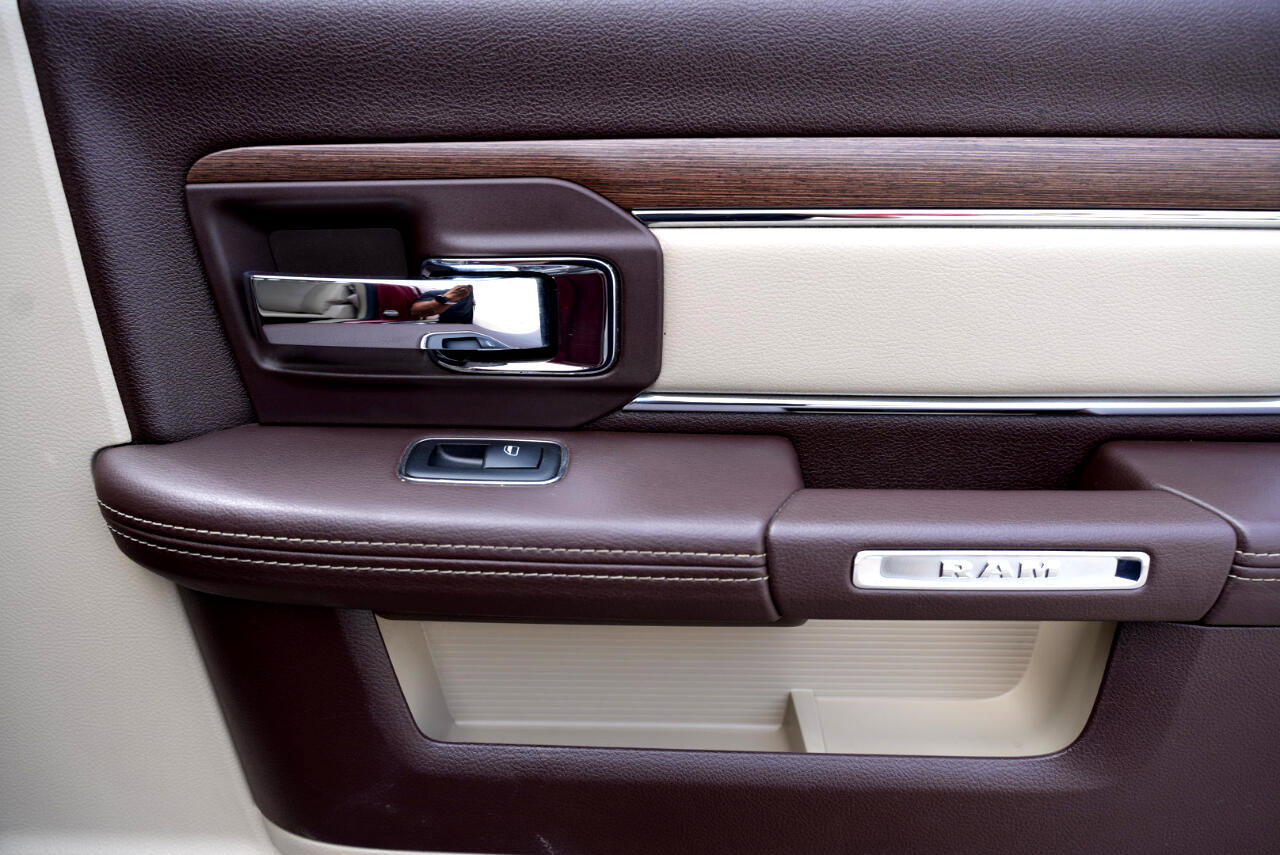 Used 2014 RAM 1500 Laramie w/ Convenience Group image 21