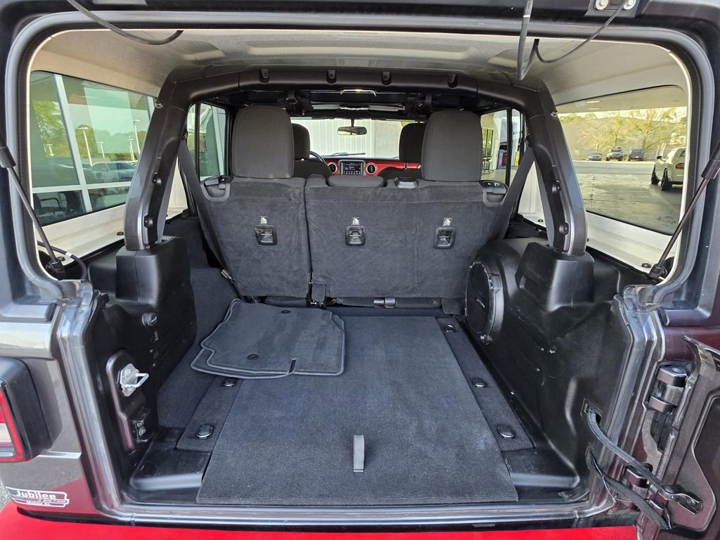 Used 2018 Jeep Wrangler Unlimited Rubicon AWD/4WD image 15