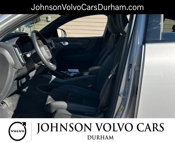 Used 2023 Volvo C40 P8 Recharge Ultimate image 7