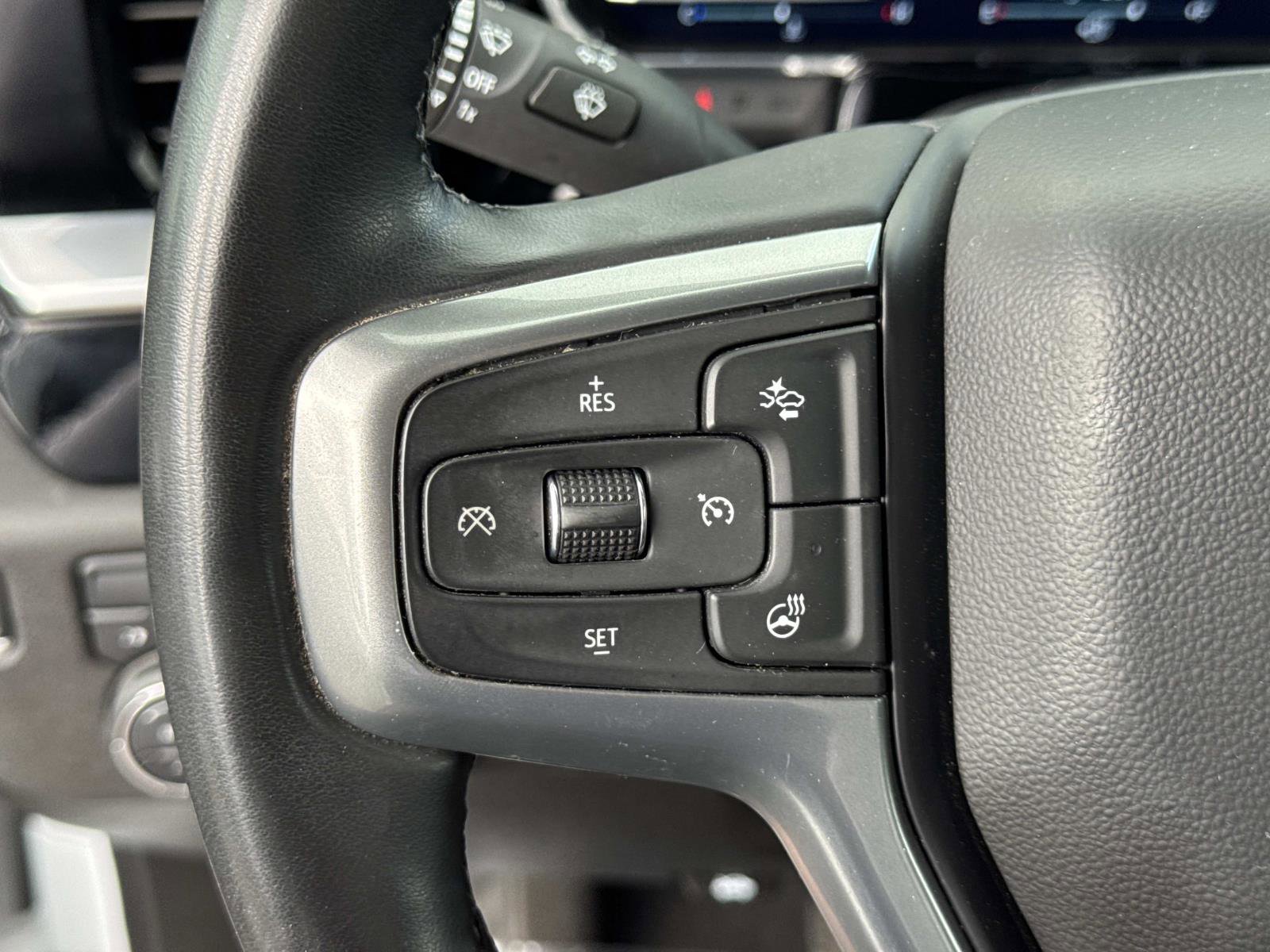 Used 2025 Chevrolet Silverado 2500 LT w/ Convenience Package image 11