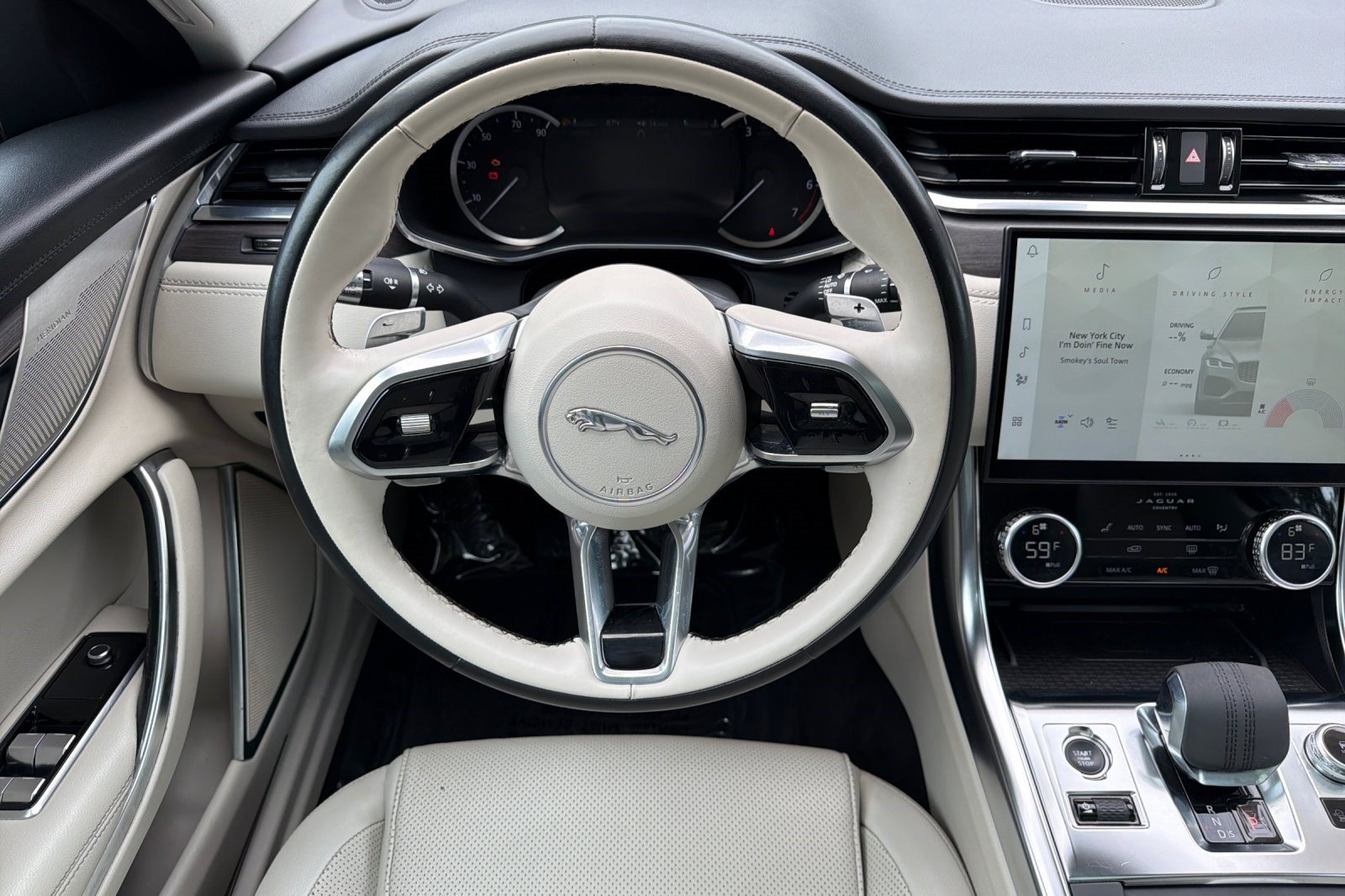 Used 2021 Jaguar XF S RWD image 32