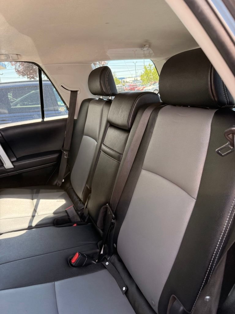 Used 2022 Toyota 4Runner SR5 Premium w/ Moonroof Package AWD/4WD image 16