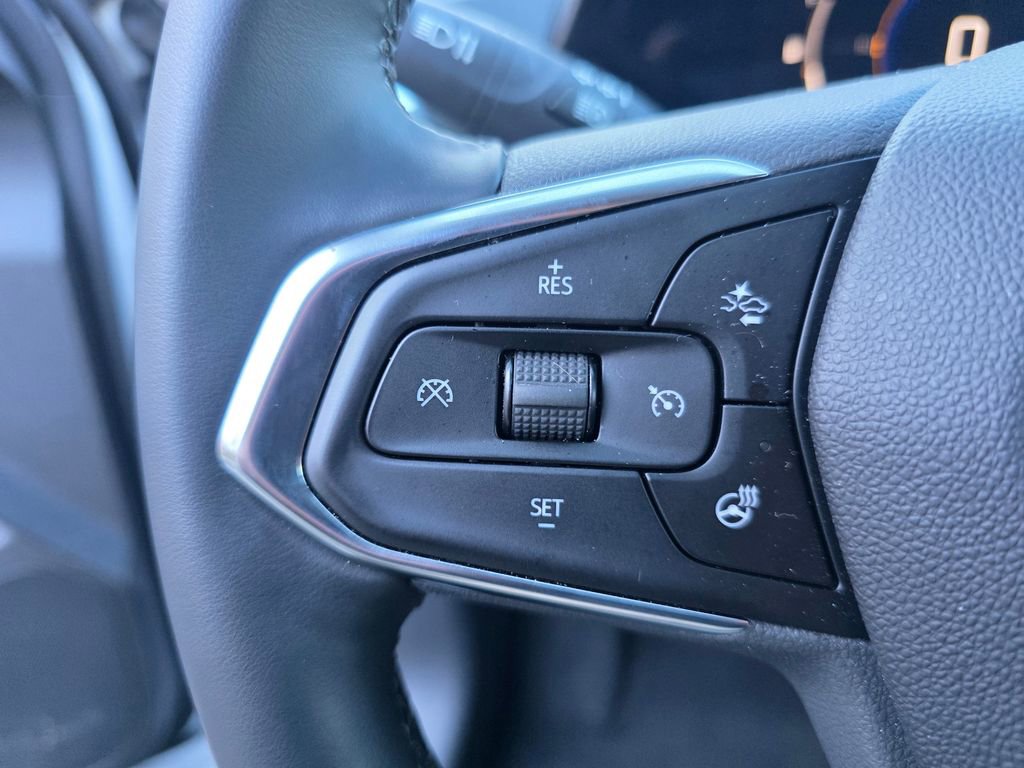 Certified 2025 Chevrolet Trax LT w/ LT Convenience Package image 22