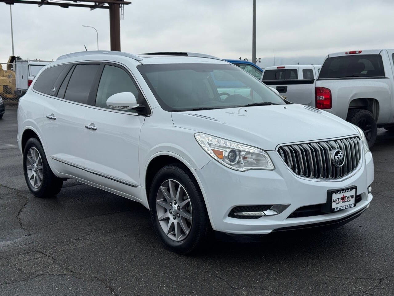 Used 2017 Buick Enclave Leather FWD image 12
