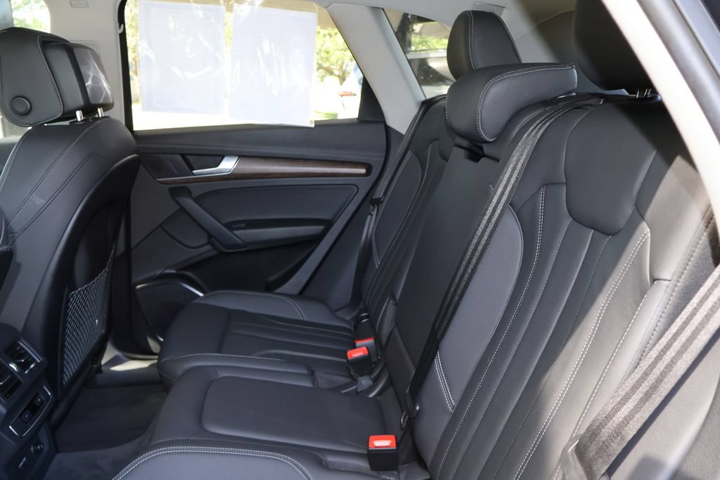 Used 2023 Audi Q5 e Premium w/ Convenience Package AWD/4WD image 48