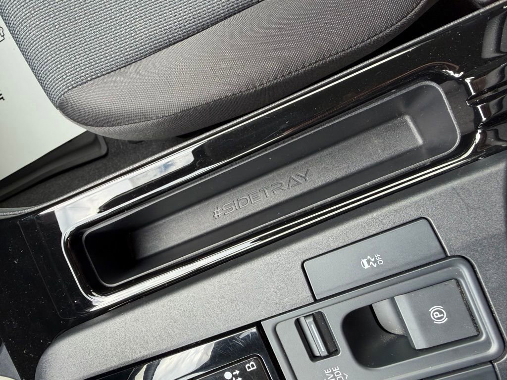 Used 2024 Toyota Prius LE image 18