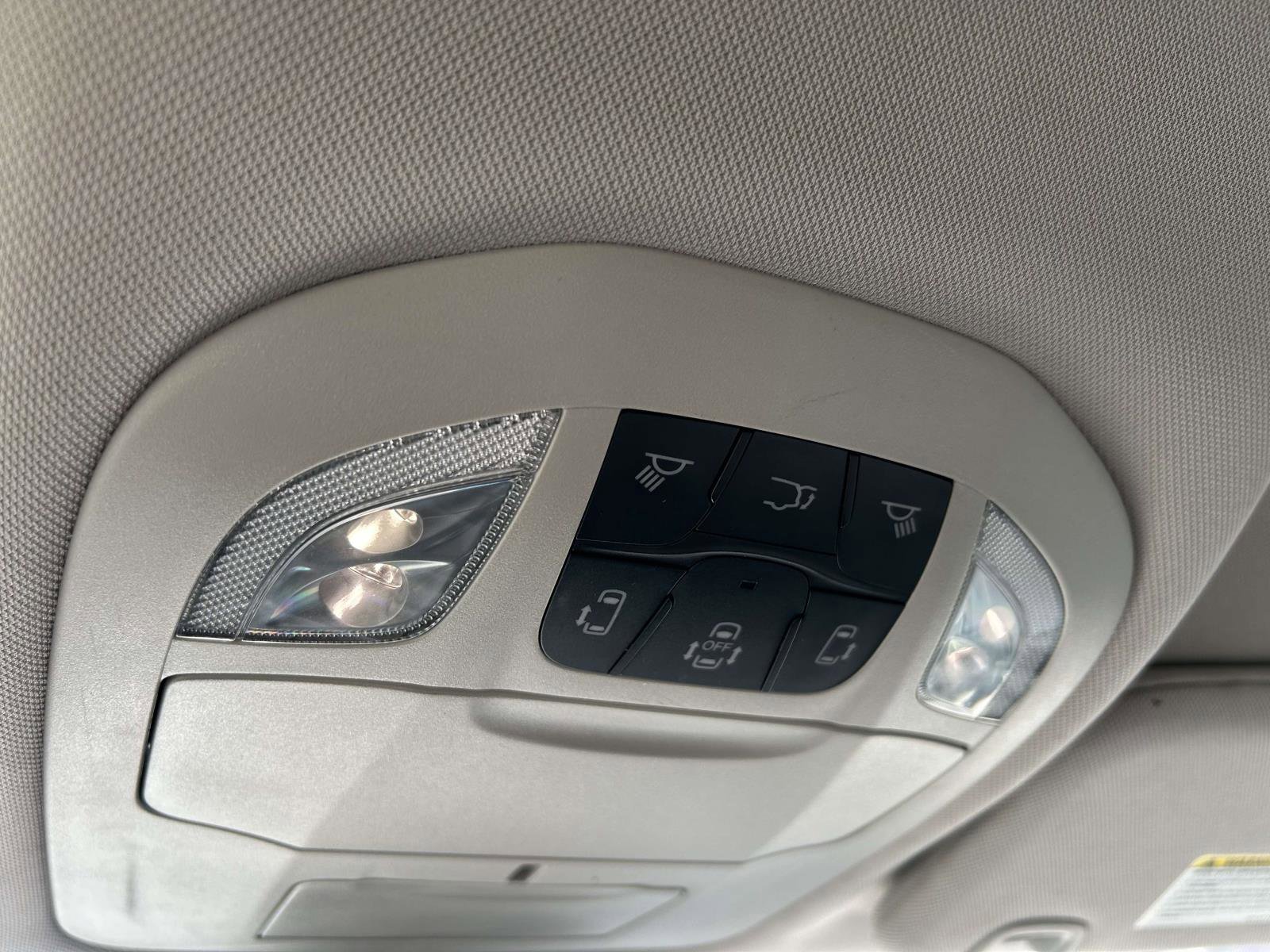 Used 2023 Chrysler Pacifica Touring-L image 24