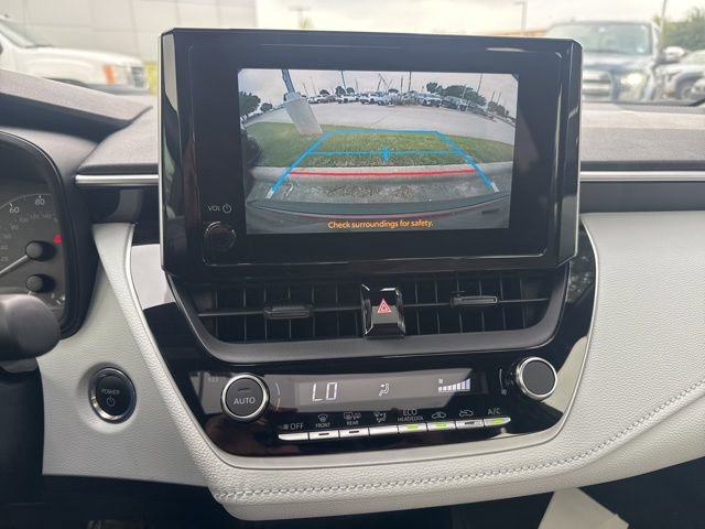 Used 2023 Toyota Corolla SE w/ SE Package FWD image 11