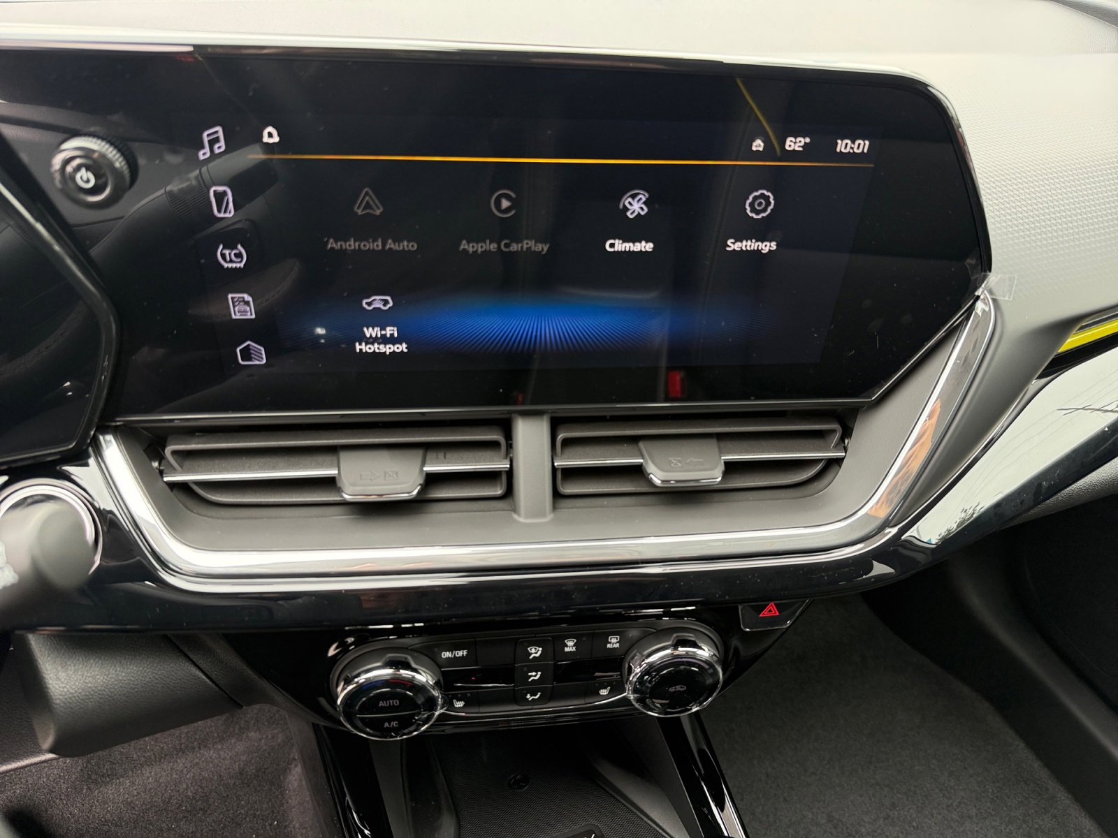 New 2026 Chevrolet Trax ACTIV w/ Sunroof Package FWD image 12