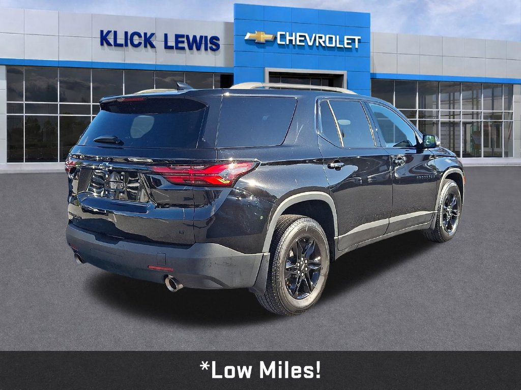 Used 2023 Chevrolet Traverse LT w/ Midnight/Sport Edition AWD/4WD image 8