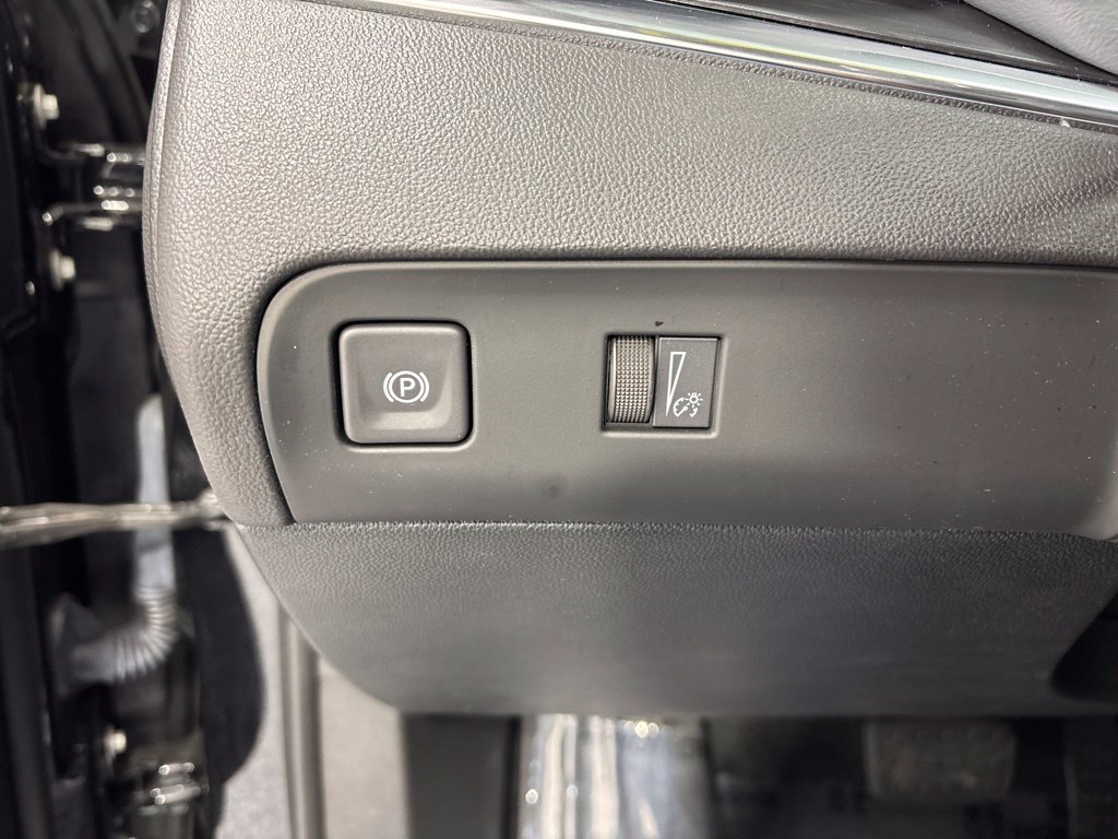 Used 2023 Buick Enclave Essence w/ Experience Buick Package AWD/4WD image 31