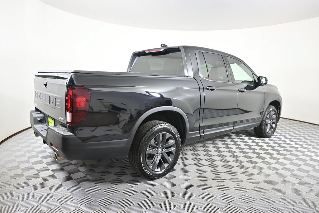 Used 2025 Honda Ridgeline Sport image 7