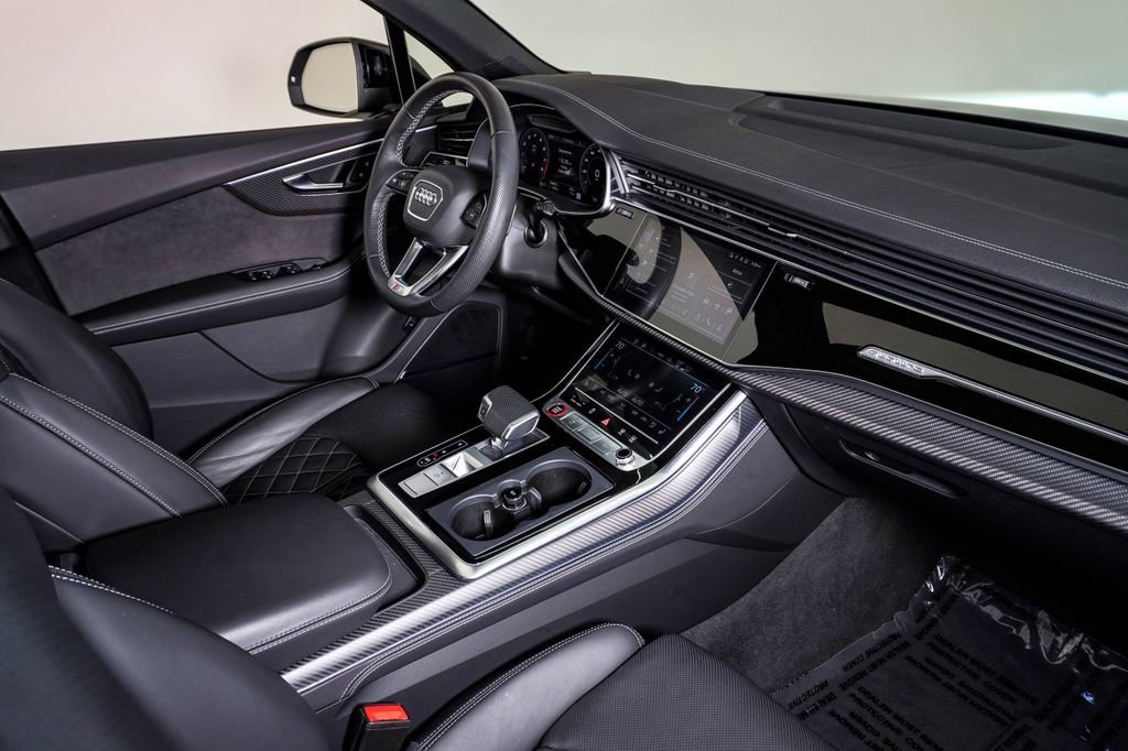 Used 2025 Audi SQ7 Prestige image 14