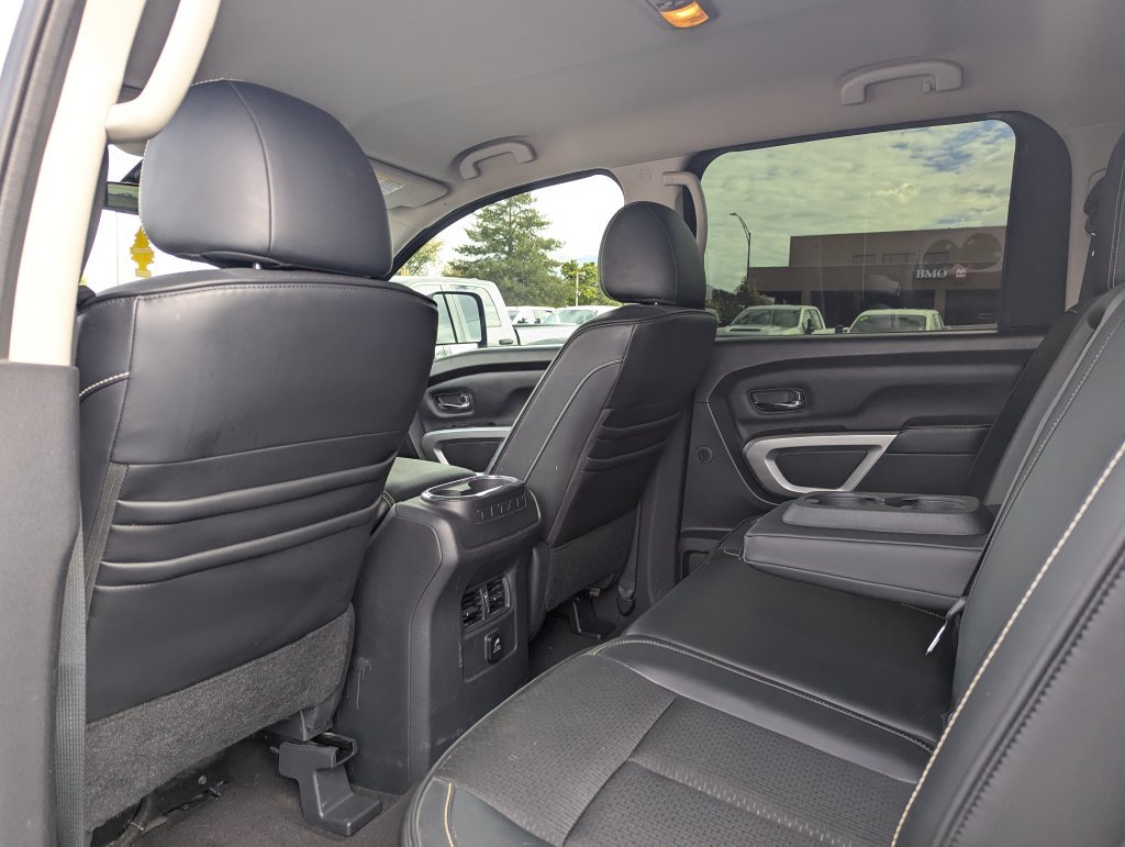 Used 2017 Nissan Titan PRO-4X AWD/4WD image 32
