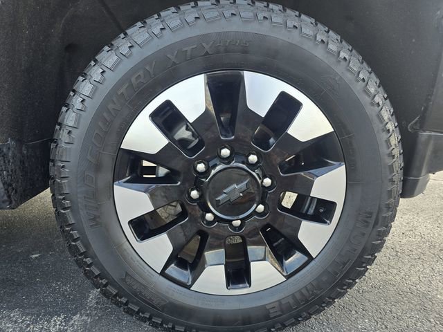 Used 2020 Chevrolet Silverado 2500 Custom w/ Custom Value Package image 10