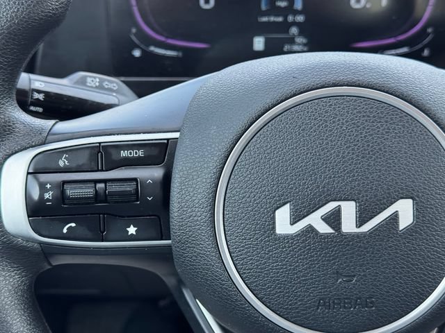 Used 2025 Kia Sportage LX FWD image 24