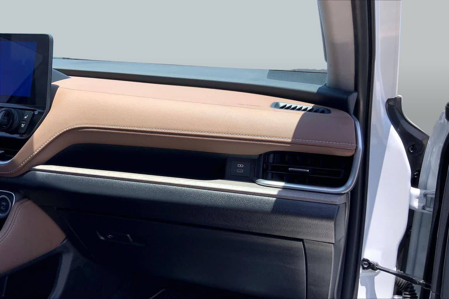 Used 2026 Toyota Grand Highlander AWD image 18