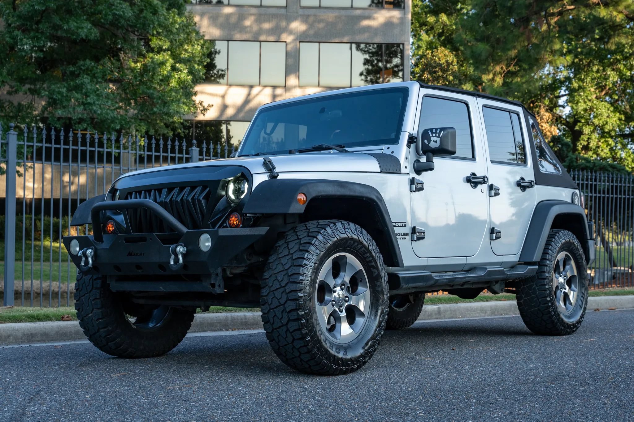Used 2010 Jeep Wrangler Unlimited Sport RWD image 1