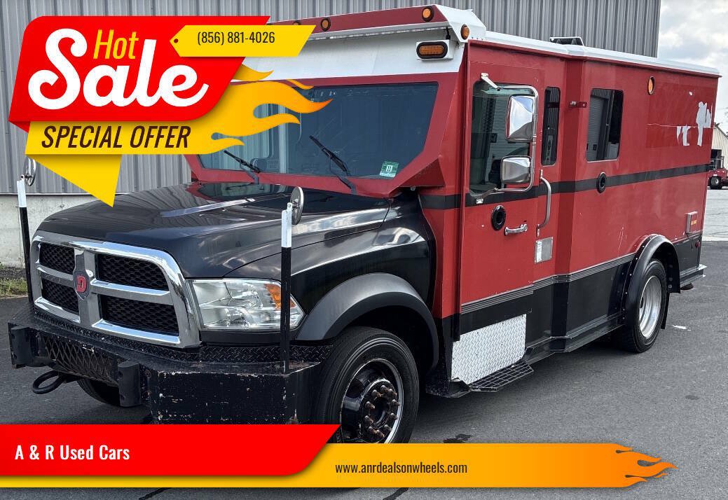 Used 2016 RAM 5500 Tradesman w/ Chrome Appearance Group RWD image 1