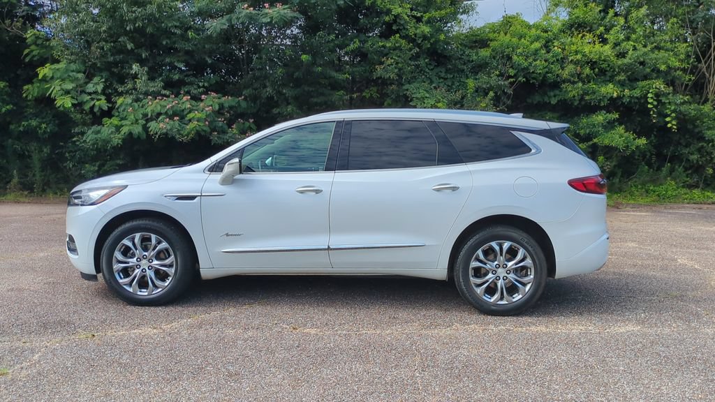 Used 2021 Buick Enclave Avenir w/ Avenir Technology Package FWD image 8