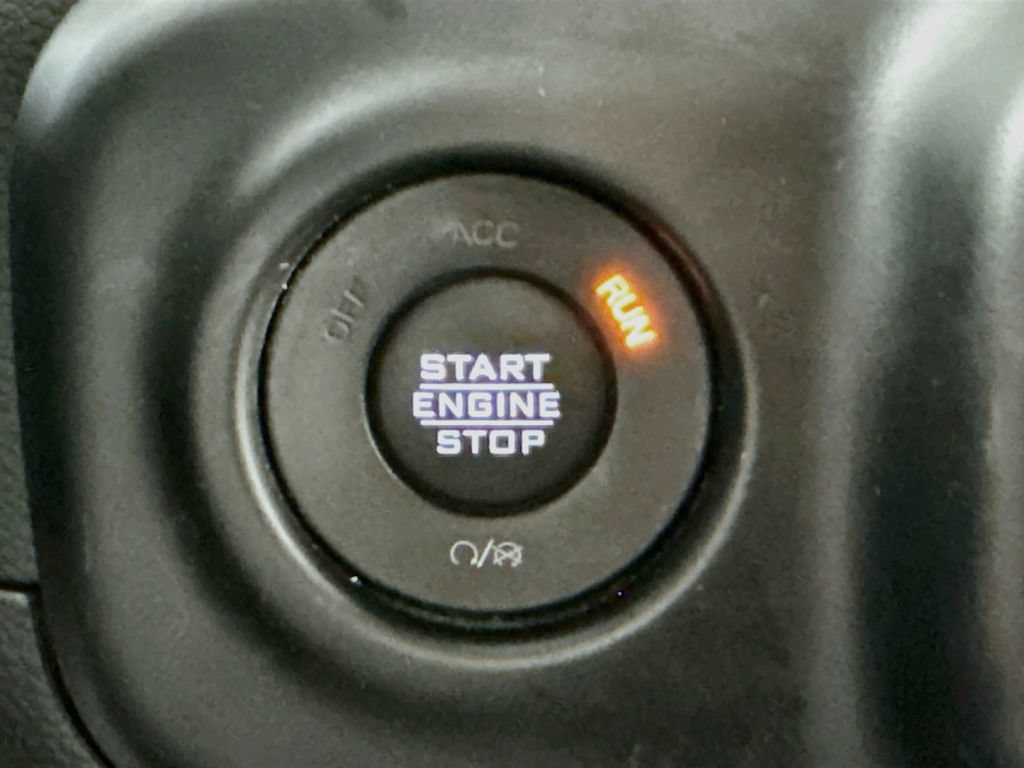 Used 2023 Jeep Wrangler Unlimited Sahara w/ Cold Weather Group AWD/4WD image 23