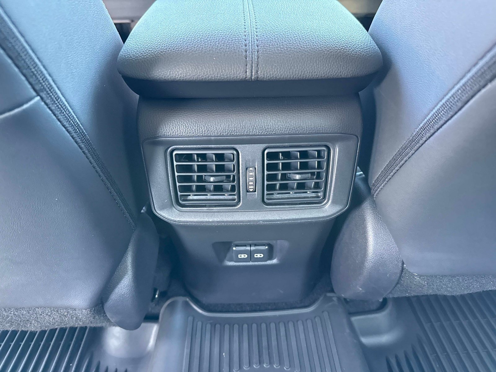 Used 2025 Toyota RAV4 XLE Premium w/ Weather Package AWD/4WD image 18