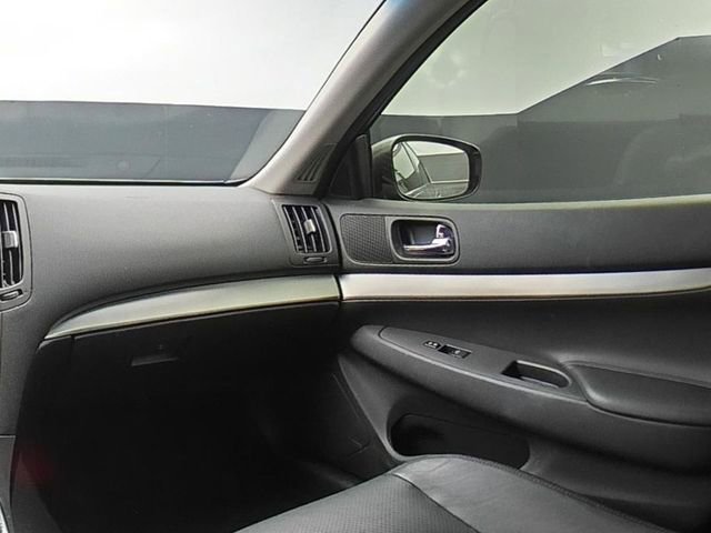 Used 2015 INFINITI Q40 w/ Navigation Package image 19