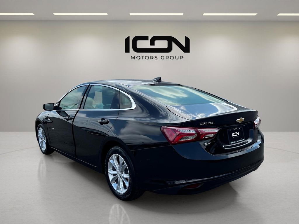 Used 2022 Chevrolet Malibu LT image 3