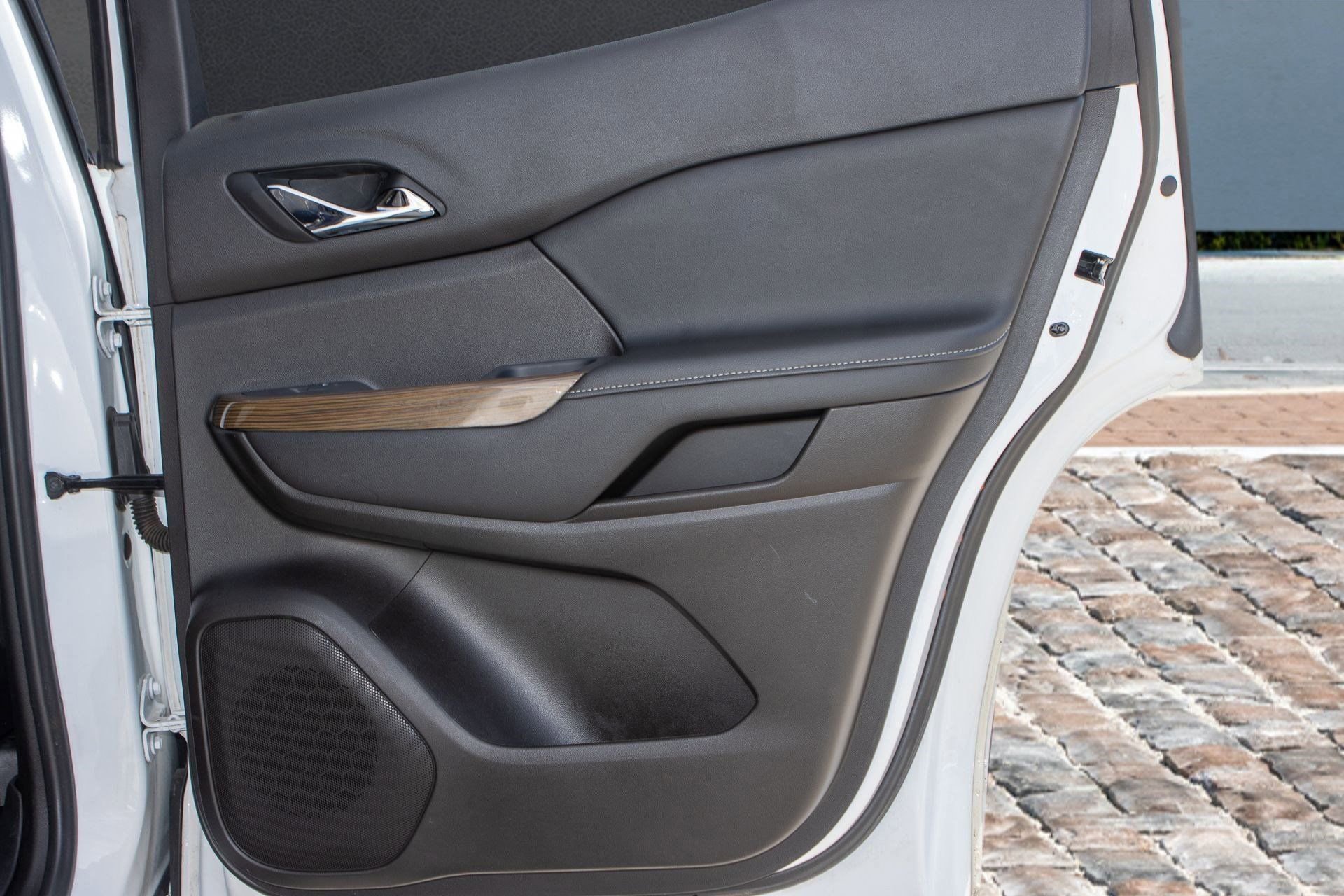 Certified 2022 GMC Acadia SLE w/ Driver Convenience Package image 38