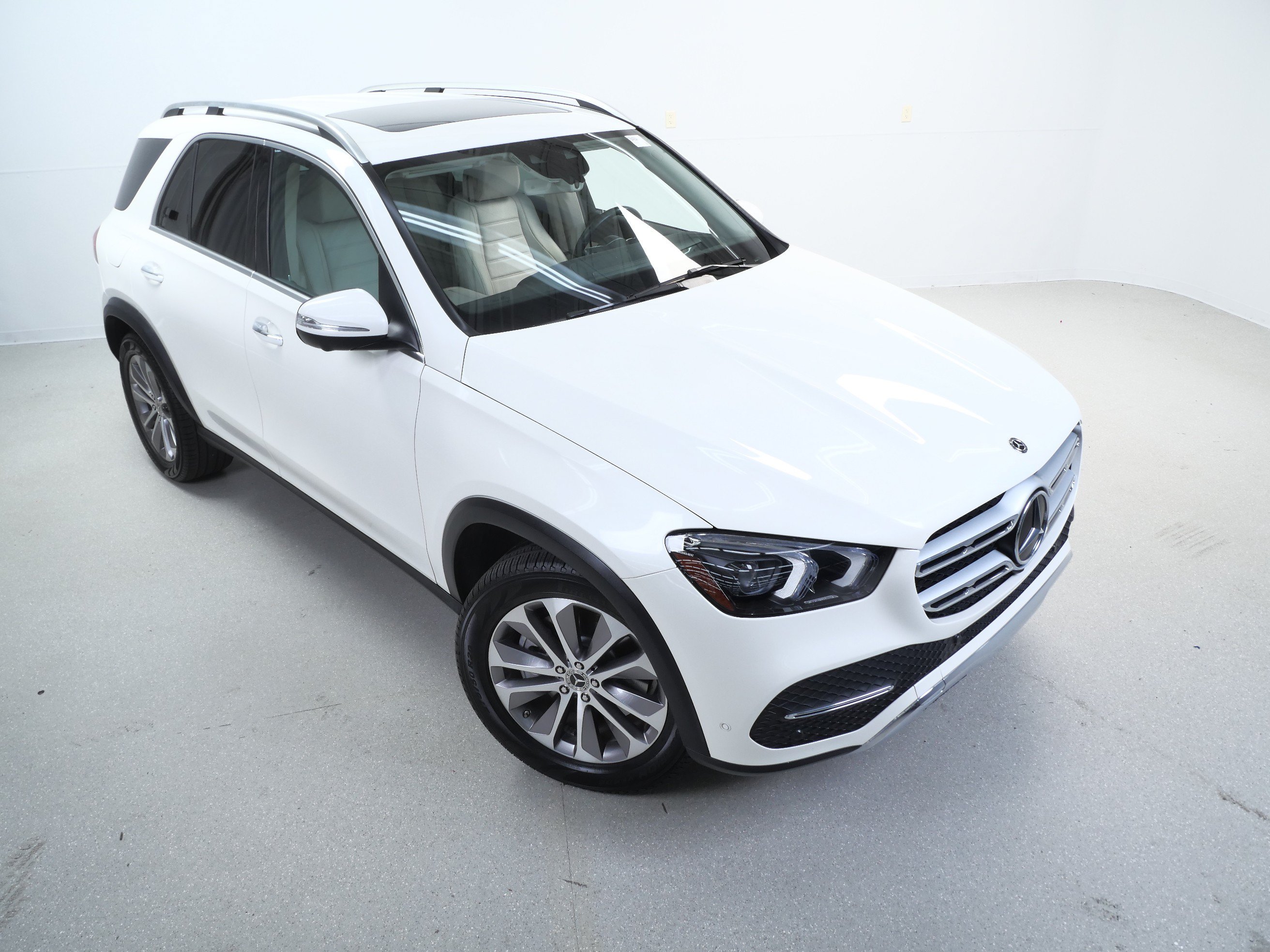 Used 2020 Mercedes-Benz GLE 450 4MATIC image 4