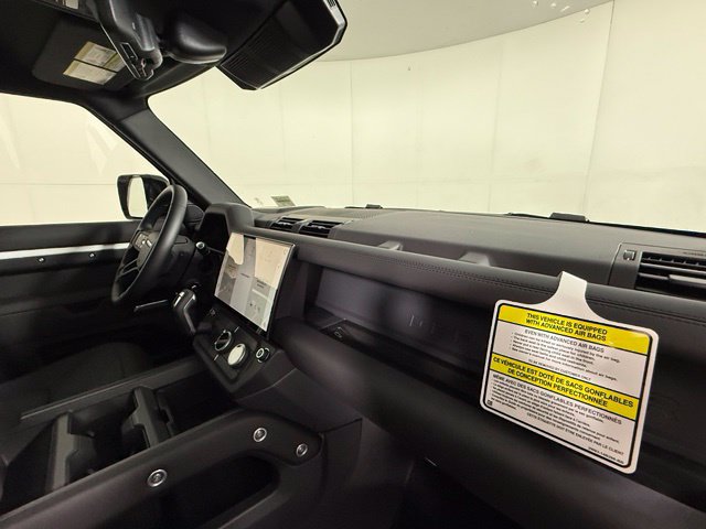 New 2026 Land Rover Defender 110 S AWD/4WD image 32