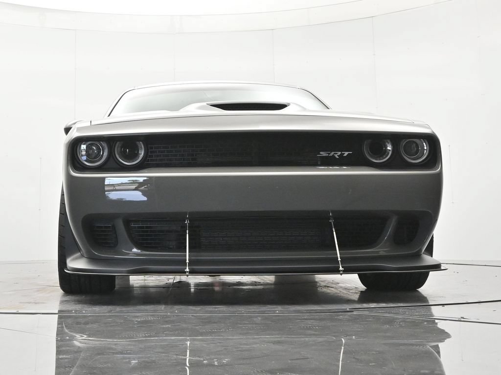 Used 2017 Dodge Challenger SRT Hellcat RWD image 38