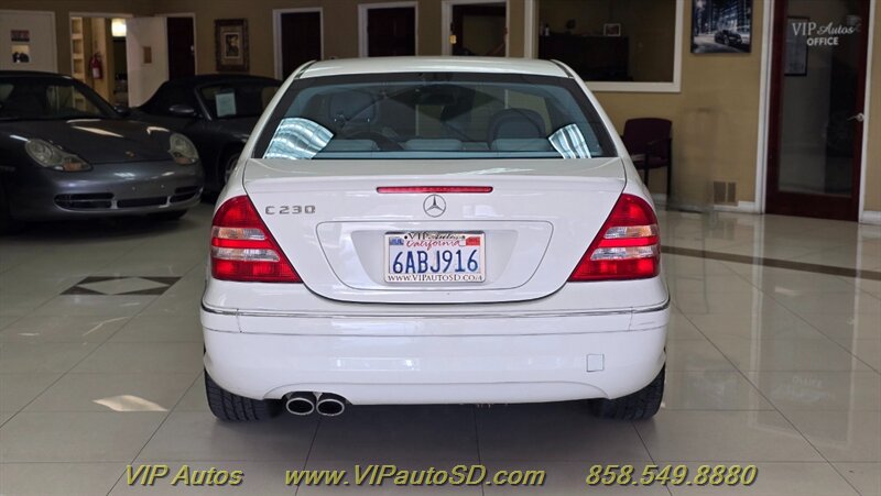 Used 2007 Mercedes-Benz C 230 Sedan image 8