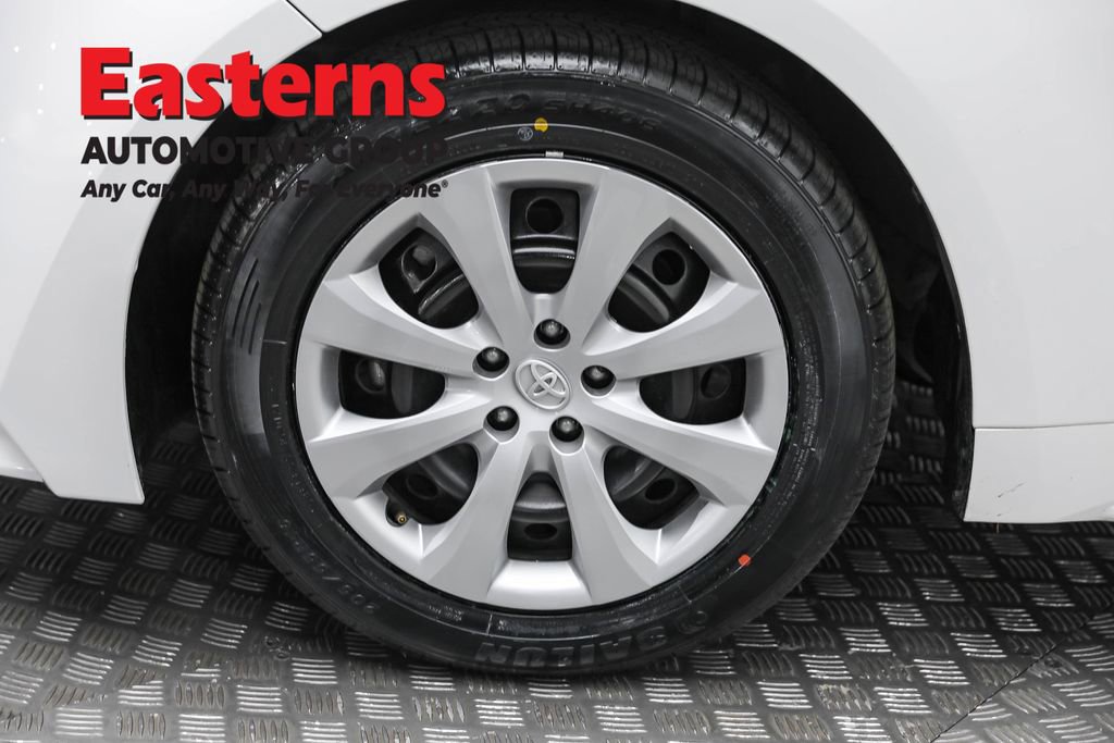 Used 2024 Toyota Corolla LE image 31